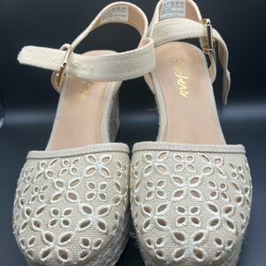 Skechers Cream Espadrille Wedges size 8 medium